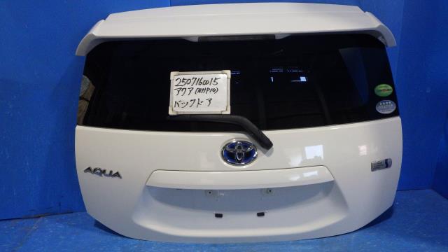 【中古】中古部品 アクア NHP10 バックドア 【3330340100-250716001515800】
