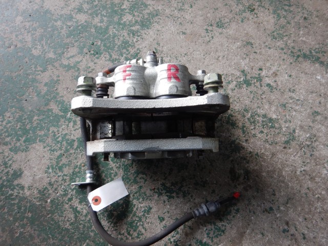 【中古】中古部品 クロストレック GUE 右ﾌﾛﾝﾄｷｬﾘﾊﾟｰ 【3330810100-260209000144330】