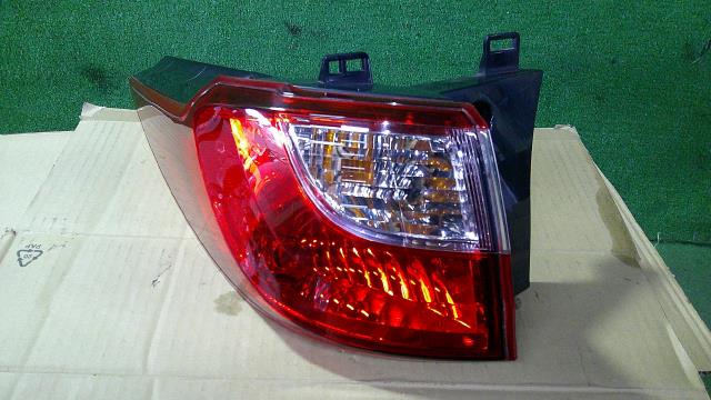【中古】中古部品 ラフェスタ CWEFWN 左ﾃｰﾙﾗﾝﾌﾟ 【3500080000-251101000215600】