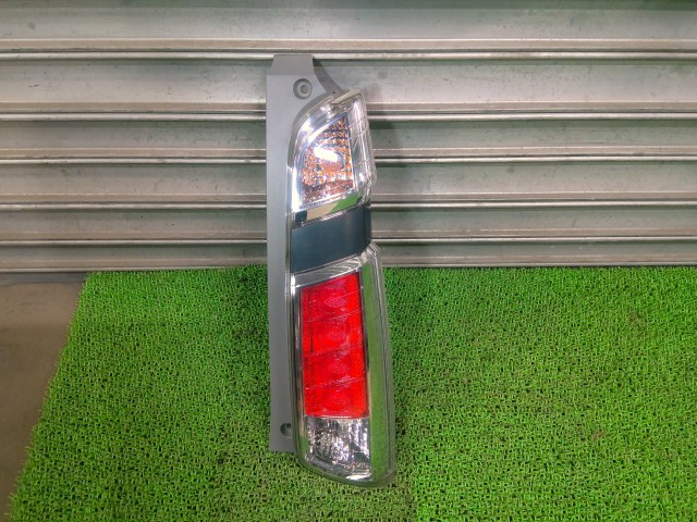 【中古】中古部品 Ｎ－ＷＧＮ JH1 右ﾃｰﾙﾗﾝﾌﾟ 【3330540100-251218000215500】