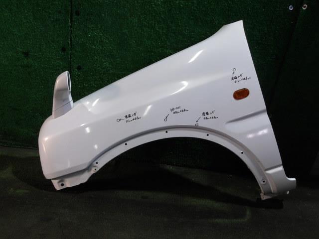【中古】中古部品 ジムニー JB23W 左ﾌﾛﾝﾄﾌｪﾝﾀﾞｰ 【3340220100-000226095810700】