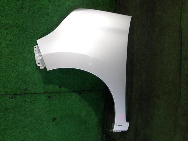 【中古】中古部品 パレット MK21S 左ﾌﾛﾝﾄﾌｪﾝﾀﾞｰ 【3340220100-000226050810700】