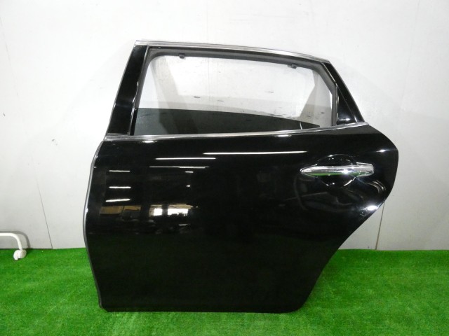 【中古】中古部品 シーマ HGY51 左ﾘｱﾄﾞｱ 【3260250000-000026004813400】