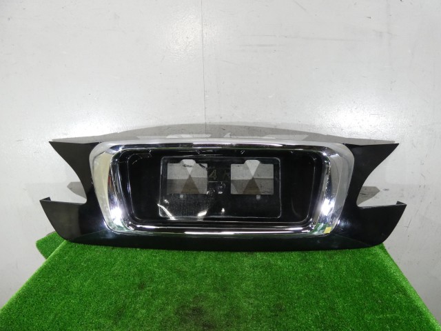 【中古】中古部品 シーマ HGY51 ﾘｱﾌｨﾆｯｼｬｰﾊﾟﾈﾙ 【3260250000-000026004815200】