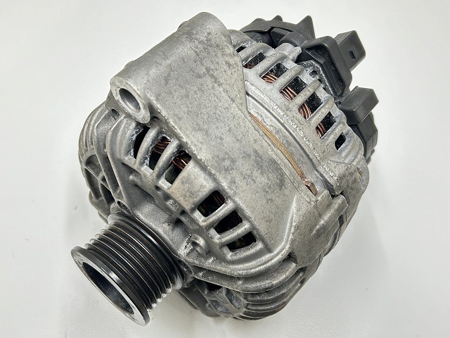 【中古】中古部品 ベンツ Eクラス 211061 ｵﾙﾀﾈｰﾀｰ 【3310070100-000090748760200】