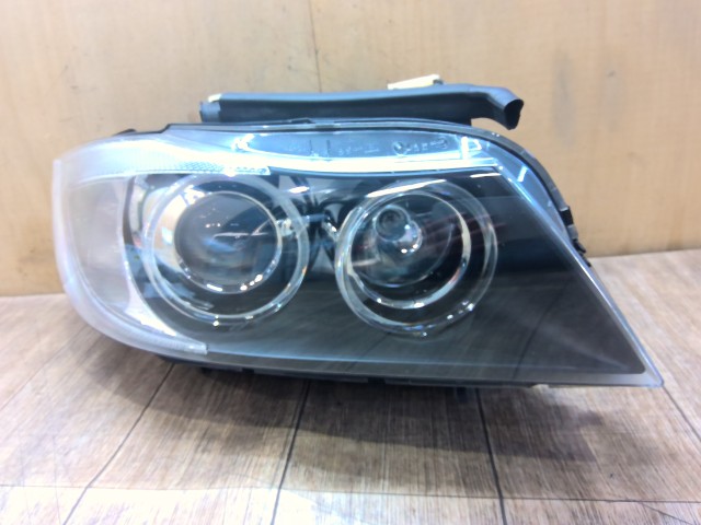 【中古】中古部品 BMW 3シリーズ VA20 右ヘッドランプ 【3310390100-260203000210800】