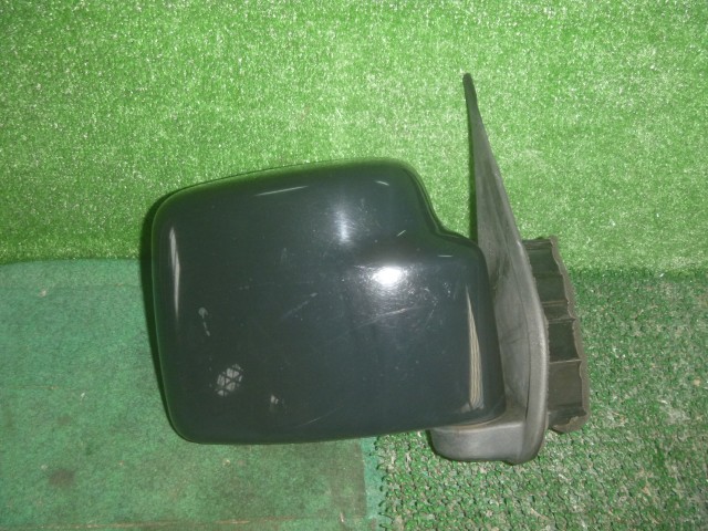 【中古】中古部品 エブリィ DA64V 右サイドミラー 【3330370100-000263002613500】