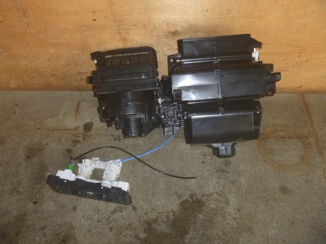 【中古】中古部品 エブリィ DA64V A/Cクーリングユニット 【3330370100-000263002660800】|e-cleマート