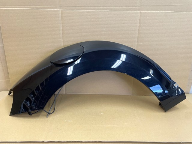【中古】中古部品 VW ザ・ビートル 16CBZ 右ﾘｱｵｰﾊﾞｰﾌｪﾝﾀﾞｰ 【3330650100-000253020214560】｜e-cleマート