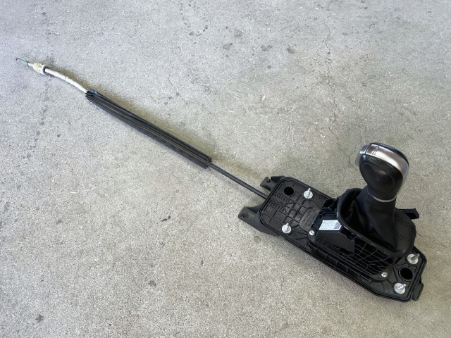 【中古】中古部品 VW ザ・ビートル 16CBZ ｼﾌﾄﾚﾊﾞｰ 【3330650100-000253020237850】