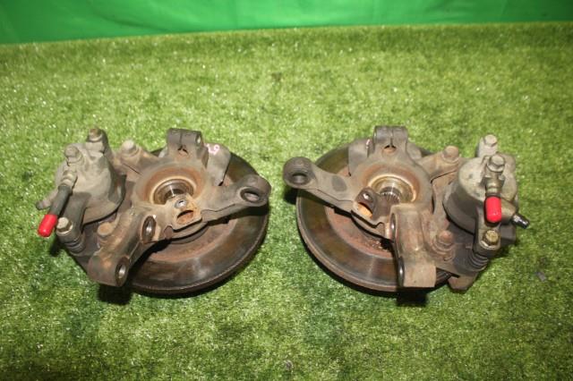 【中古】中古部品 アルト HA24S 左ﾌﾛﾝﾄﾅｯｸﾙﾊﾌﾞ 【3330950100-000059111344340】