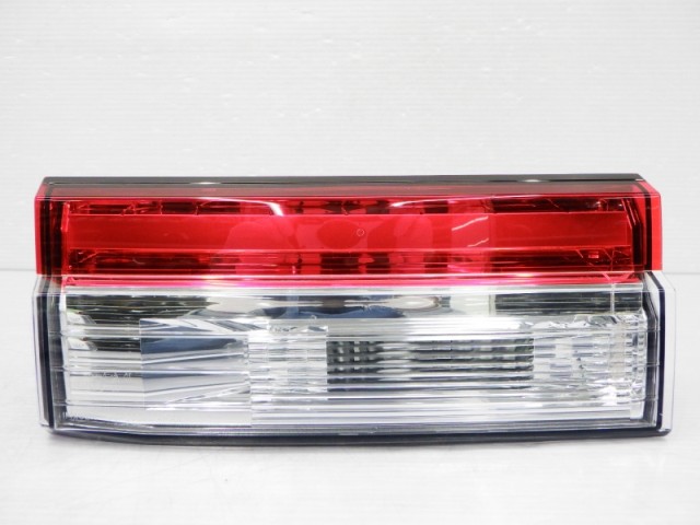 【中古】再生部品 デリカＤ5 CV1W 左ﾌｨﾆｯｼｬｰﾊﾟﾈﾙ 【3380010000-260213500815220】