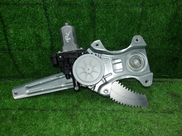 【中古】中古部品 ハスラー MR92S 左ﾘｱﾄﾞｱﾚｷﾞｭﾚｰﾀ･ﾓｰﾀｰ 【3330420100-260203000213420】