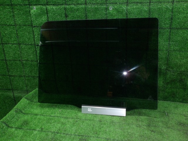 【中古】中古部品 ハスラー MR92S 左ﾘｱﾄﾞｱｶﾞﾗｽ 【3330420100-260203000213430】