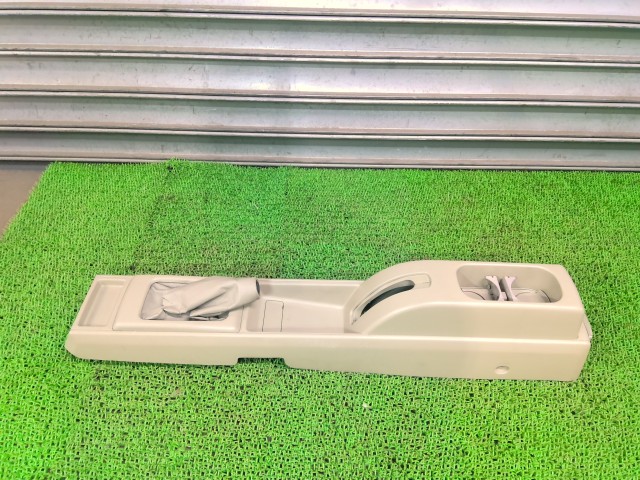 【中古】中古部品 ラシーン RFNB14 ｺﾝｿｰﾙﾎﾞｯｸｽ 【3330540100-251218000977100】｜e-cleマート