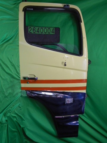 【中古】中古部品 日野大型車 FH1ANAG 右ﾌﾛﾝﾄﾄﾞｱ 【3310040100-000264000413100】 45,870円