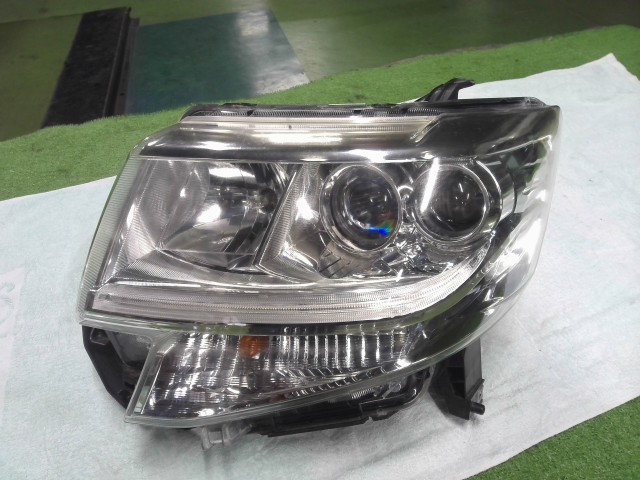 【中古】中古部品 タント LA600S 左ﾍｯﾄﾞﾗﾝﾌﾟ 【3310200100-000022608610900】