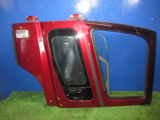 【中古】中古部品 ふそう大型車 FS64VZ 左ﾌﾛﾝﾄﾄﾞｱ 【3310270100-000015217813200】