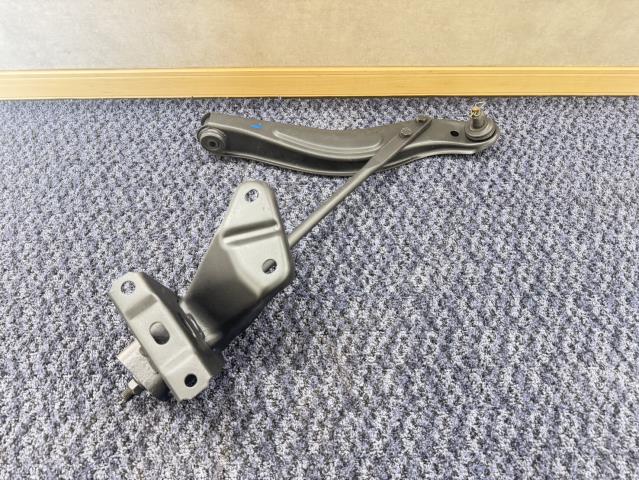 【中古】中古部品 ハイゼット S211P 左ﾌﾛﾝﾄﾛｱｱｰﾑ 【3330440100-260217000151740】
