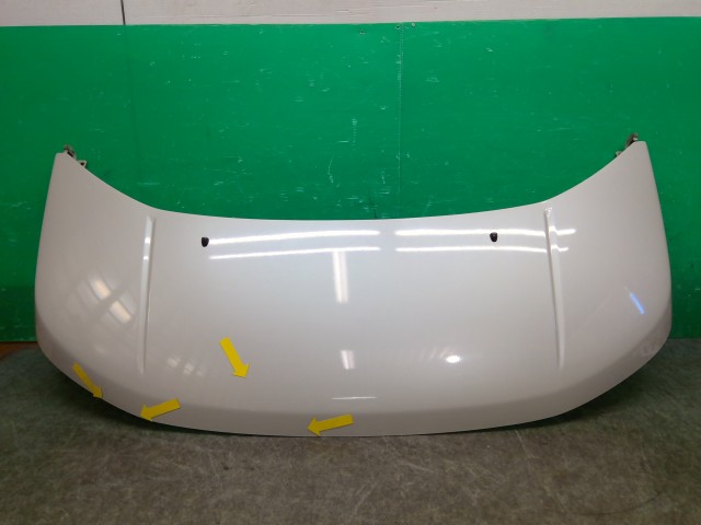 【中古】中古部品 デリカＤ5 CV5W ﾎﾞﾝﾈｯﾄﾌｰﾄﾞ 【3260310000-260217001010500】