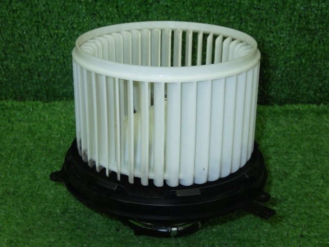 【中古】中古部品 キャリィ DA63T ﾋｰﾀｰﾌﾞﾛｱﾓｰﾀｰ 【3330250100-000000924467900】