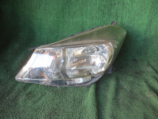 【中古】中古部品 ヴィッツ NCP131 左ﾍｯﾄﾞﾗﾝﾌﾟ 【3340240100-202600000810900】