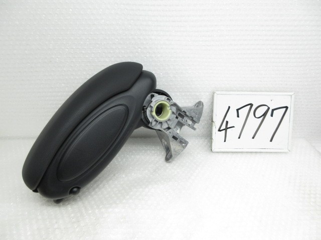【中古】中古部品 BMW ミニ XU15M アームレスト 【3500170000-260218500970460】