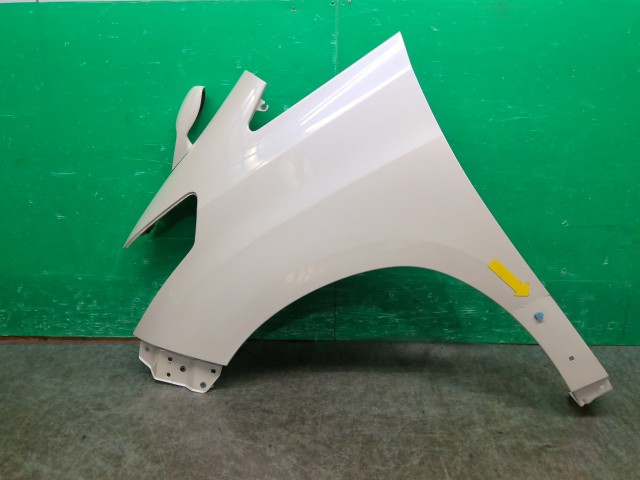 【中古】中古部品 アルファード ANH20W 左ﾌﾛﾝﾄﾌｪﾝﾀﾞｰ 【3260310000-260218000110700】 12,989円