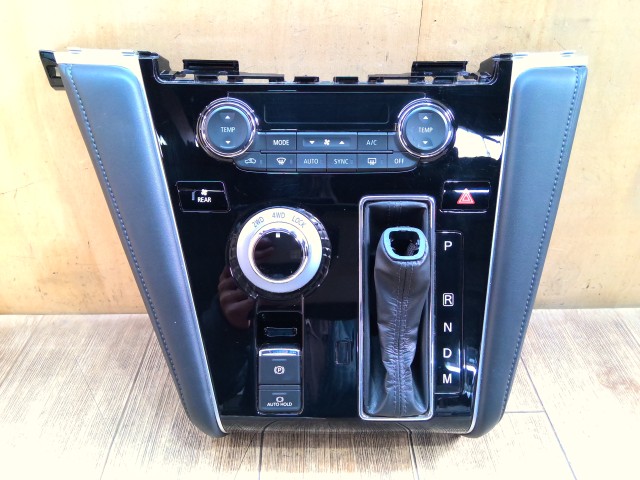 【中古】中古部品 デリカＤ5 CV1W A/Cｽｲｯﾁﾊﾟﾈﾙ 【3310390100-260214000260900】