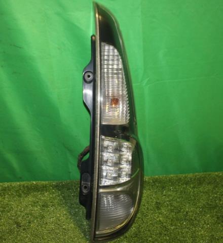 【中古】中古部品 ＭＲワゴン MF33S 右ﾃｰﾙﾗﾝﾌﾟ 【3330950100-000059180815500】
