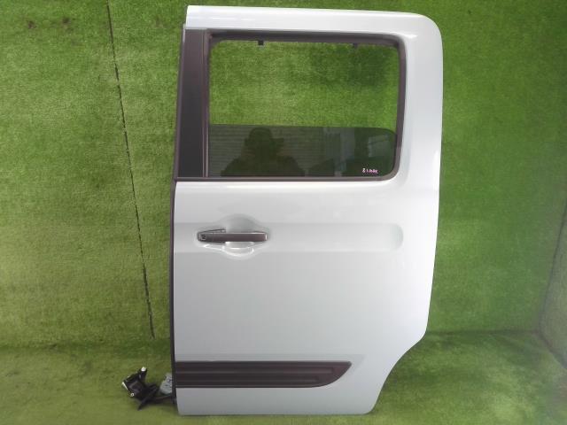 【中古】中古部品 スペーシア MK53S 左ﾘｱﾄﾞｱ 【3330990100-260115000913400】