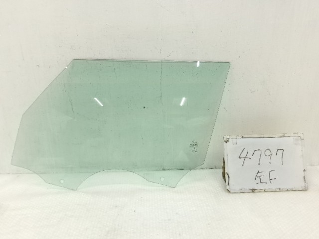 【中古】中古部品 BMW ミニ XU15M 左ﾌﾛﾝﾄﾄﾞｱｶﾞﾗｽ 【3500170000-260219501713230】