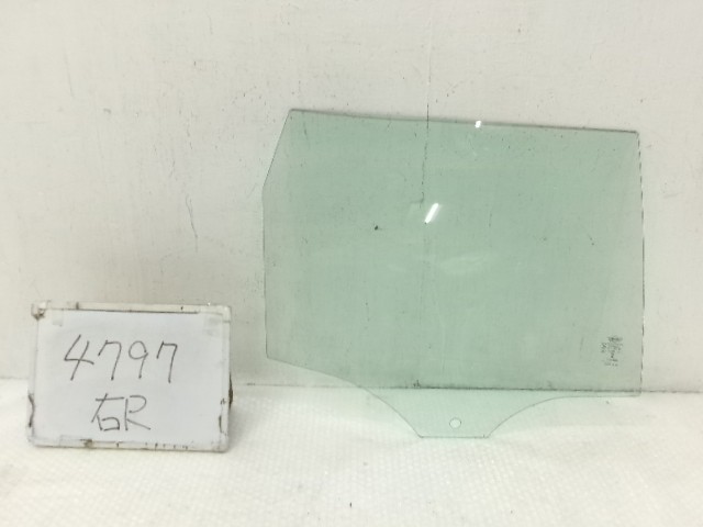 【中古】中古部品 BMW ミニ XU15M 右ﾘｱﾄﾞｱｶﾞﾗｽ 【3500170000-260219501813330】