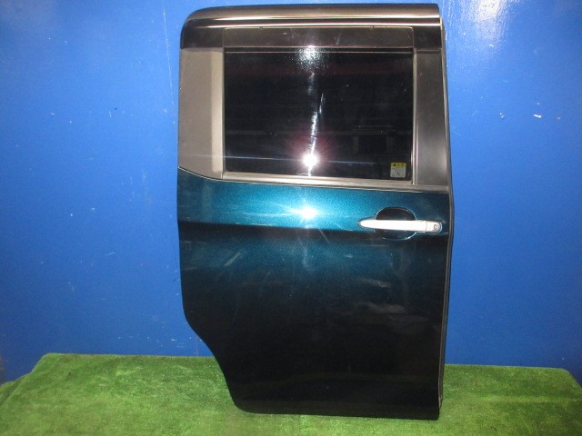 【中古】中古部品 ルーミー M900A 右ﾘｱﾄﾞｱ 【3310270100-000015226013300】