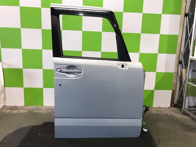 【中古】中古部品 Ｎ－ＢＯＸ JF1 右ﾌﾛﾝﾄﾄﾞｱ 【3330530100-000005514113100】