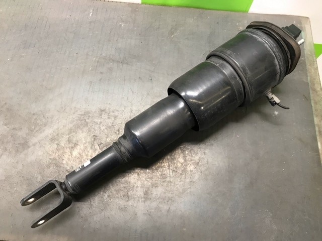 【中古】中古部品 レクサス LS USF40 左ﾌﾛﾝﾄｴｱｻｽ 【3330530100-000005516250220】