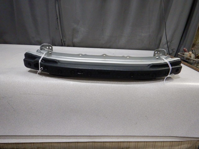 【中古】中古部品 ヴィッツ KSP130 ﾌﾛﾝﾄﾊﾞﾝﾊﾟｰﾎｰｽﾒﾝﾄ 【3330810100-260220000610120】