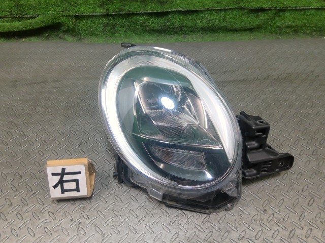 【中古】中古部品 キャスト LA250S 右ﾍｯﾄﾞﾗﾝﾌﾟ 【3330990700-202511004210800】