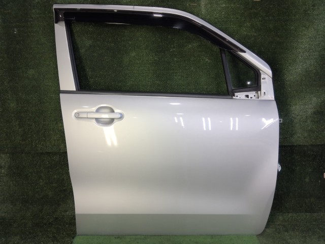 【中古】中古部品 ワゴンＲ MH34S 右ﾌﾛﾝﾄﾄﾞｱ 【3260070000-260209000313100】