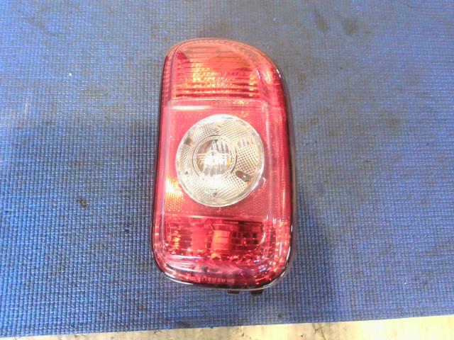 【中古】中古部品 BMW ミニ ML16 右ﾃｰﾙﾗﾝﾌﾟ 【3340220100-000226083815500】
