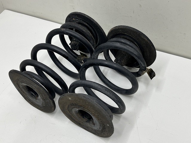 【中古】中古部品 BMW Z3 CN22 ﾘｱｽﾌﾟﾘﾝｸﾞｾｯﾄ 【3310070100-0000Y0751351400】