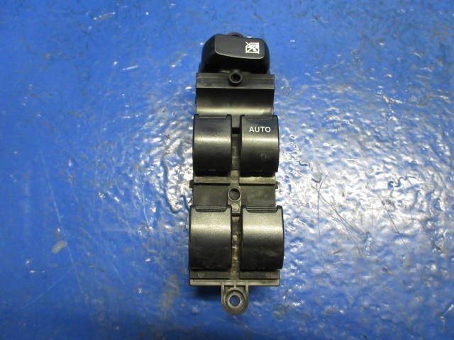 【中古】中古部品 ワゴンＲ MH34S ﾊﾟﾜｰｳｲﾝﾄﾞｳｽｲｯﾁ 【3310270100-000015241861900】