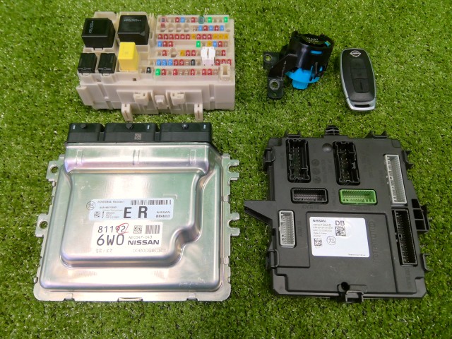 【中古】中古部品 セレナ GFC28 ｴﾝｼﾞﾝｺﾝﾋﾟｭｰﾀｰ 【3330200100-252244000063100】