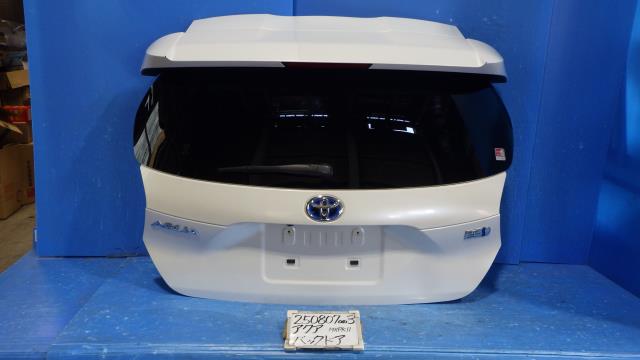 【中古】中古部品 アクア MXPK11 ﾊﾞｯｸﾄﾞｱ 【3330340100-250807000315800】