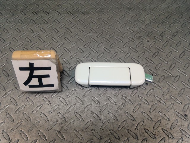 【中古】中古部品 エブリィ DA62W ｱｳﾀｰﾊﾝﾄﾞﾙ 【3330990700-202602005517250】