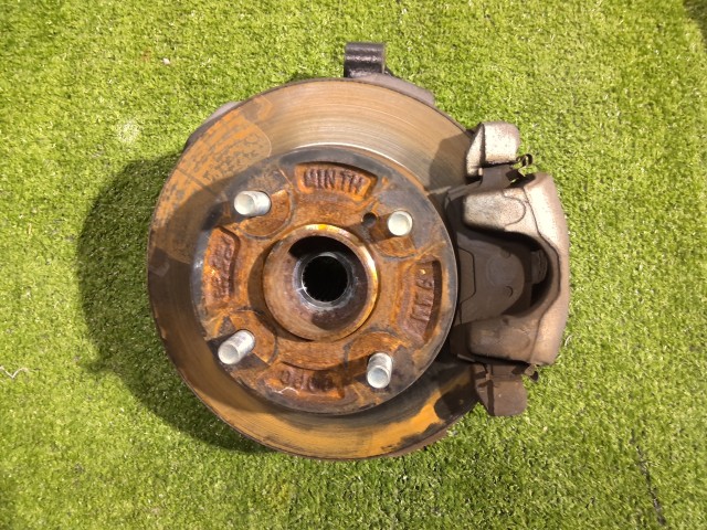 【中古】中古部品 ワゴンＲ MH95S 右ﾌﾛﾝﾄﾅｯｸﾙﾊﾌﾞ 【3260460000-260225000544310】