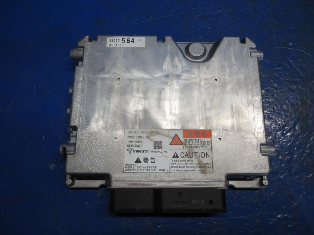 【中古】中古部品 いすゞ大型車 CXG77A ｴﾝｼﾞﾝｺﾝﾋﾟｭｰﾀｰ 【3310270100-000015218263100】 55,000円