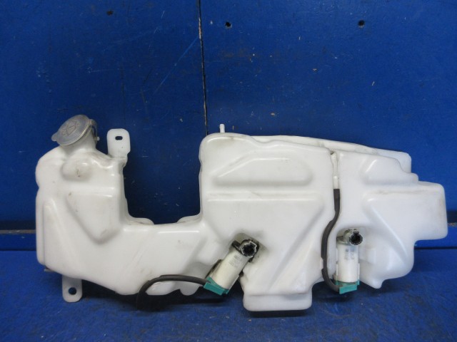 【中古】中古部品 いすゞ大型車 CXG77A ｳｫｯｼｬｰﾀﾝｸ 【3310270100-000015218267300】
