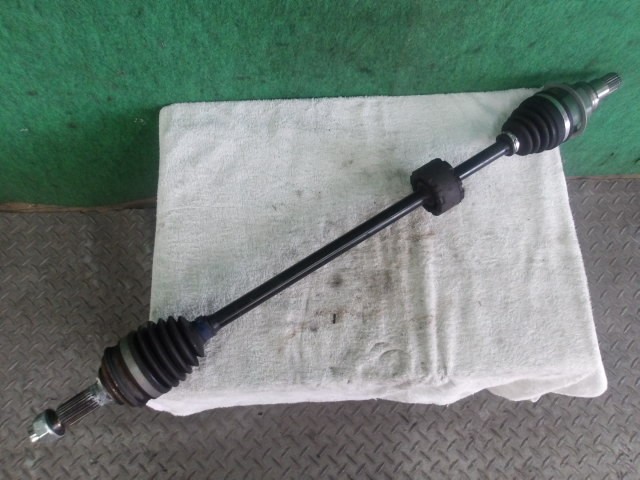 【中古】中古部品 タント LA600S 右ﾌﾛﾝﾄﾄﾞﾗｲﾌﾞｼｬﾌﾄ 【3310420000-000002409242100】