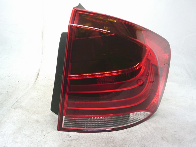 【中古】中古部品 BMW X1 VL18 右ﾃｰﾙﾗﾝﾌﾟ 【3330990500-260226000215501】 7,877円